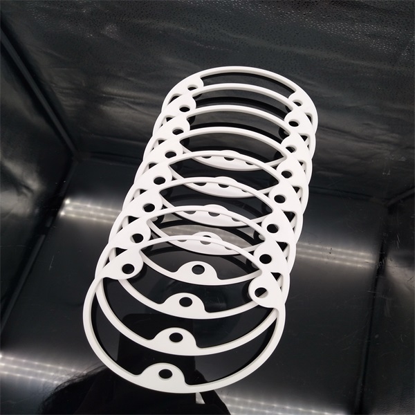 氧化锆陶瓷烧结温度和什么因素有关？